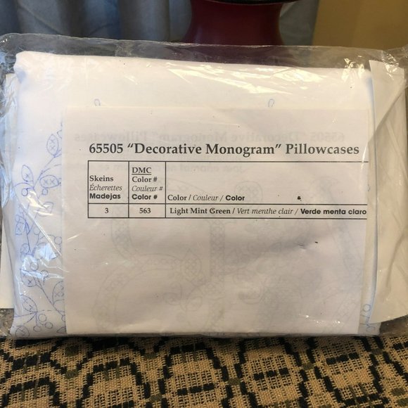 Bucilla Special Edition Premium Percale Cross Stitch Kit Decorative Momogram E - Picture 5 of 5